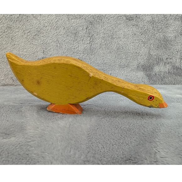 Dept 56 vintage wooden yellow ducks Christmas or Easter village pieces - Picture 2 of 6